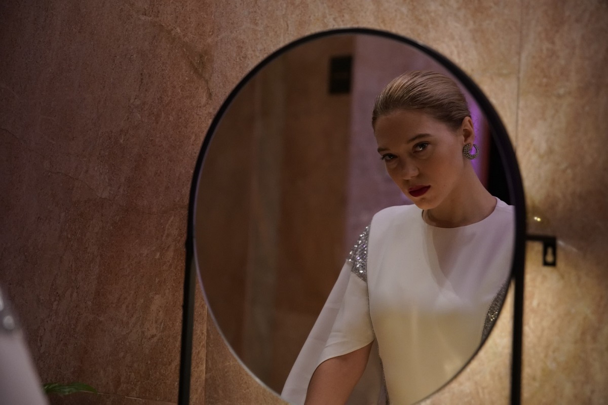Léa Seydoux as France de Meurs (2021).